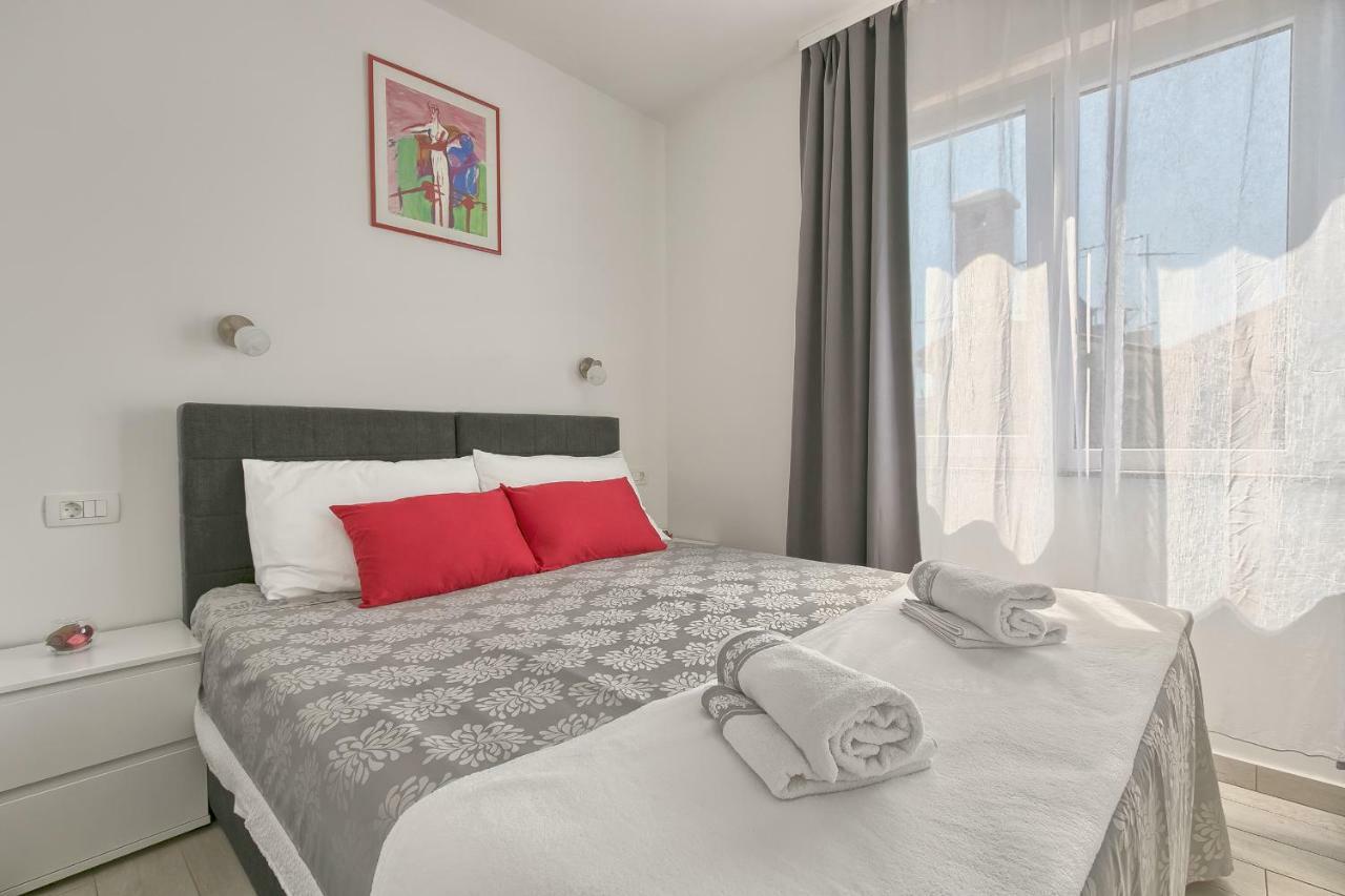 Ancora Center Apartment Pula Exterior photo