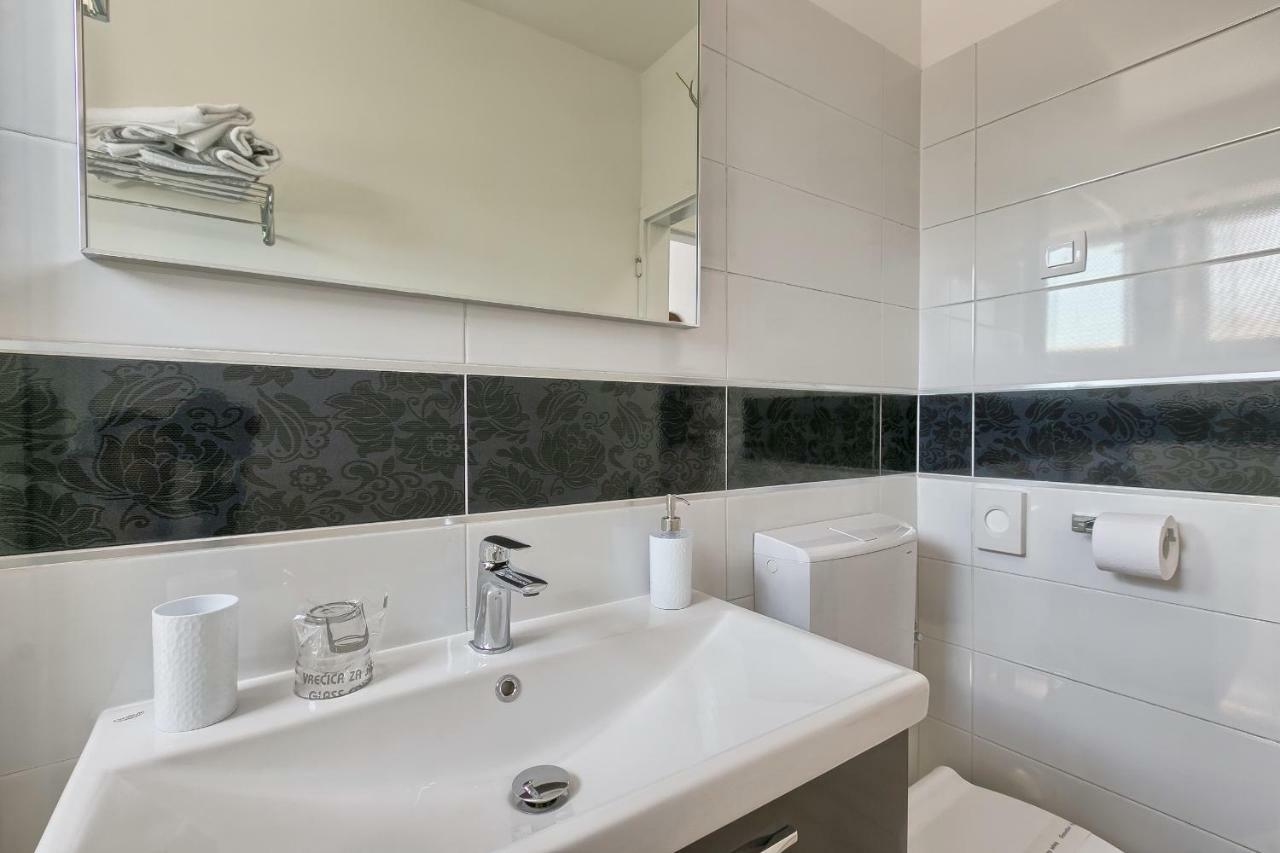 Ancora Center Apartment Pula Exterior photo